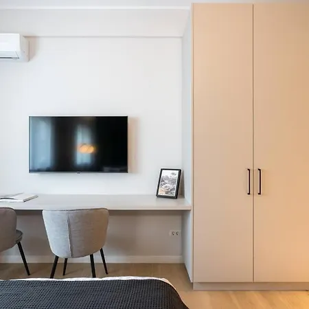Winsome 2br On Calea Victoriei * Bukarest
