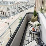 アパート Winsome 2br On Calea Victoriei ブカレスト