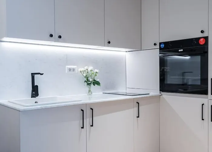 Winsome 2br On Calea Victoriei Bucharest