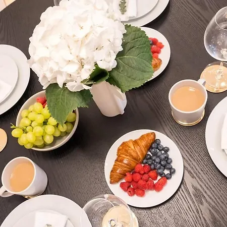 Winsome 2br On Calea Victoriei Bucarest